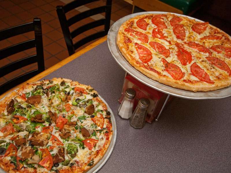 Cumberland House of Pizza | 2360 Mendon Rd, Cumberland, RI 02864, USA | Phone: (401) 658-2626