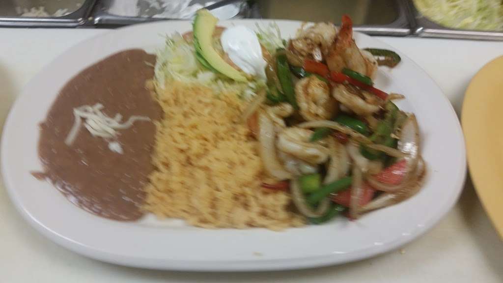 Taqueria Parrilla Azteca | 2390 Walnut Ave, Hanover Park, IL 60133, USA | Phone: (630) 855-8315