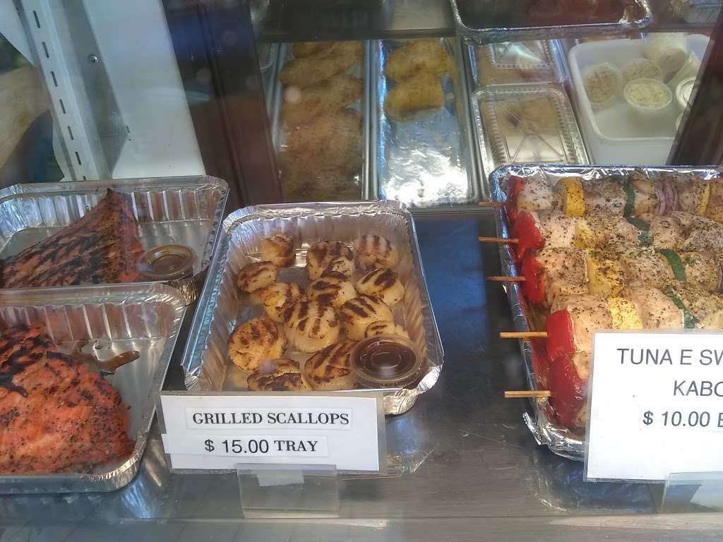 Seafood USA | 330 W Lancaster Ave, Wayne, PA 19087, USA | Phone: (610) 687-2351