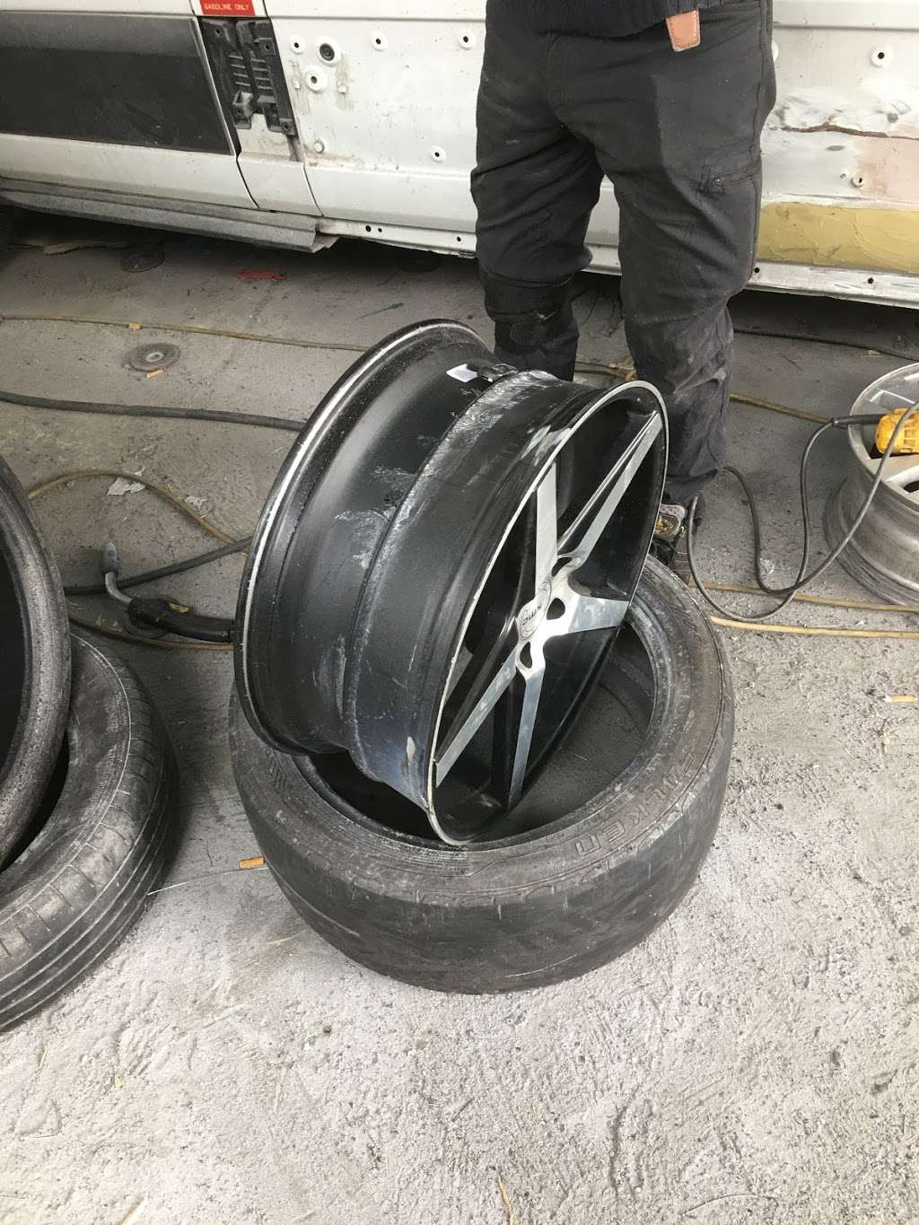 Tire Shop Mobile Services | 12121 Alief Clodine Rd, Houston, TX 77082, USA | Phone: (832) 869-3810