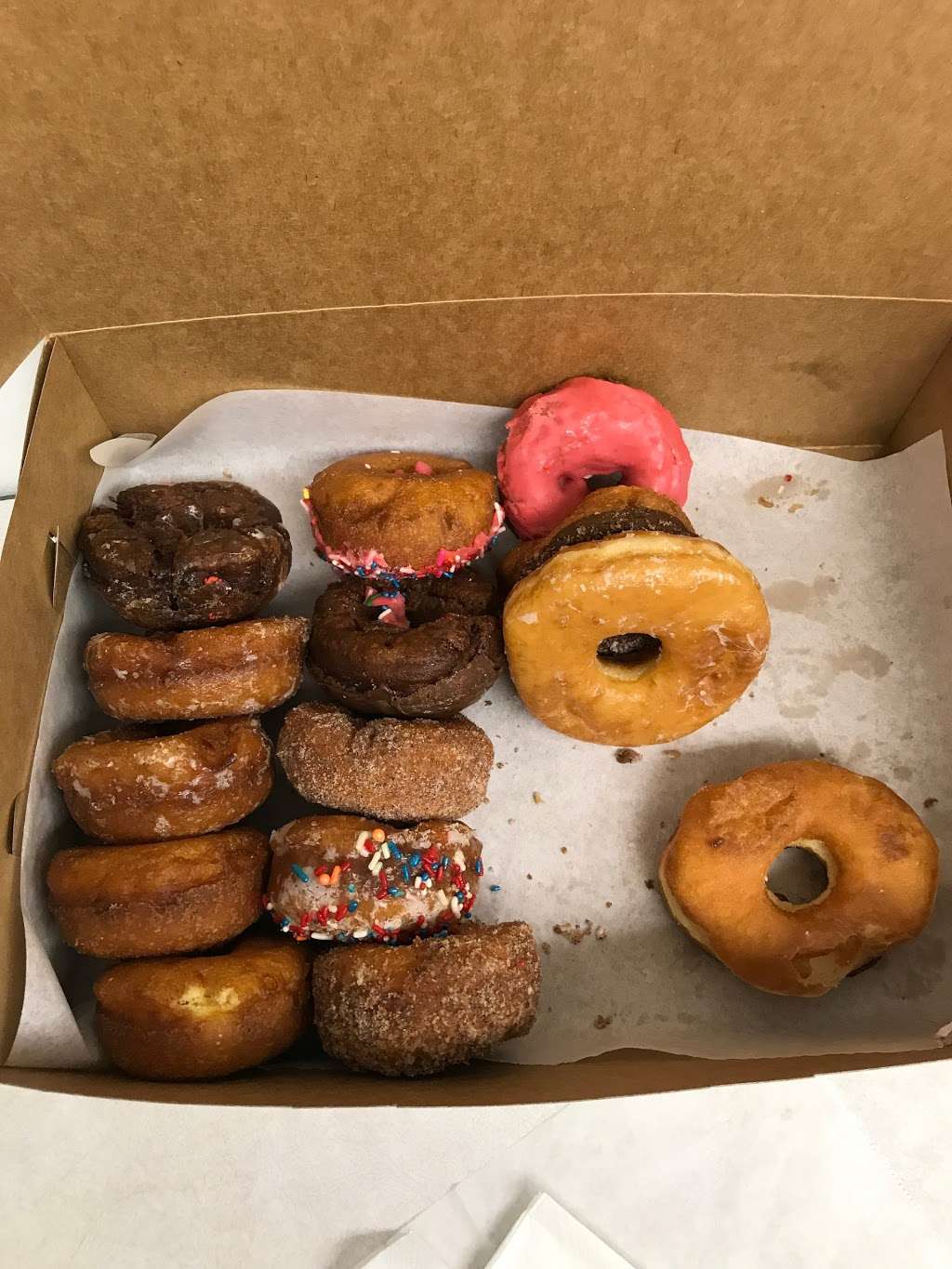 American Donut | 727 Simms St F, Golden, CO 80401 | Phone: (303) 233-9193