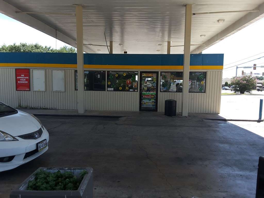 Valero (Diamond Express) | 14400 Nacogdoches Rd, San Antonio, TX 78247 | Phone: (210) 646-7215