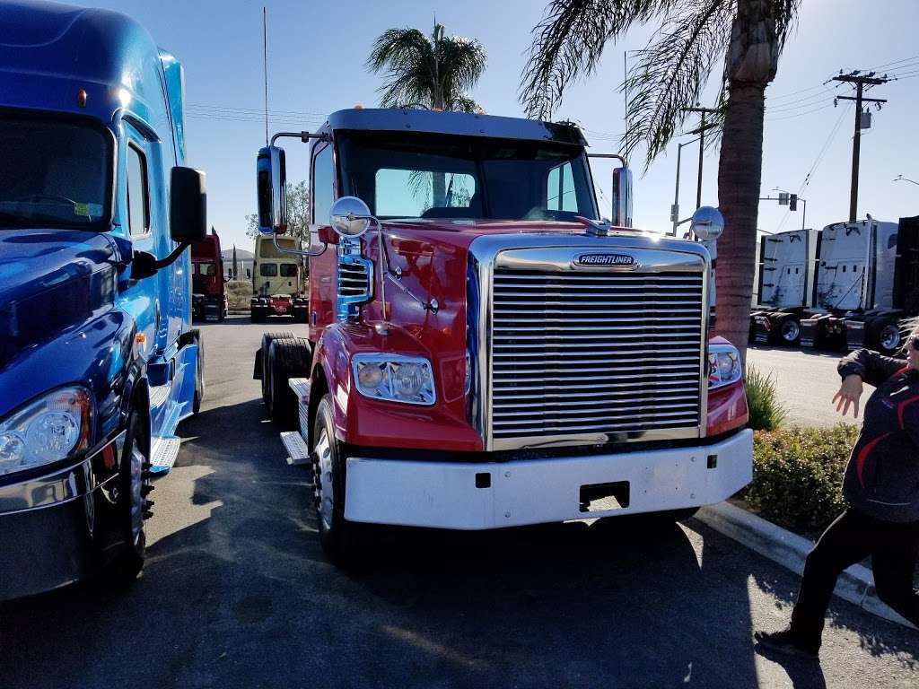 Arrow Truck Sales | 10175 Cherry Ave, Fontana, CA 92335, USA | Phone: (909) 429-3969