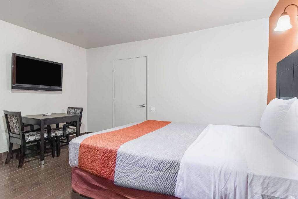 Motel 6 Orange, CA - Anaheim | 3191 N Tustin St, Orange, CA 92865 | Phone: (714) 998-0360