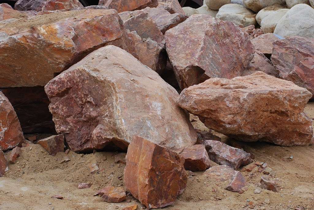 Affordable Decorative Rock | 9403 E Ave, Hesperia, CA 92345, USA | Phone: (760) 995-6645