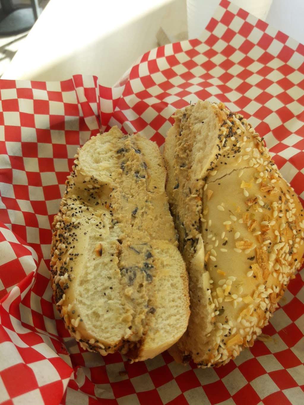 Big Daddy Bagels | 1940 Ionosphere St, Longmont, CO 80504 | Phone: (303) 834-8237