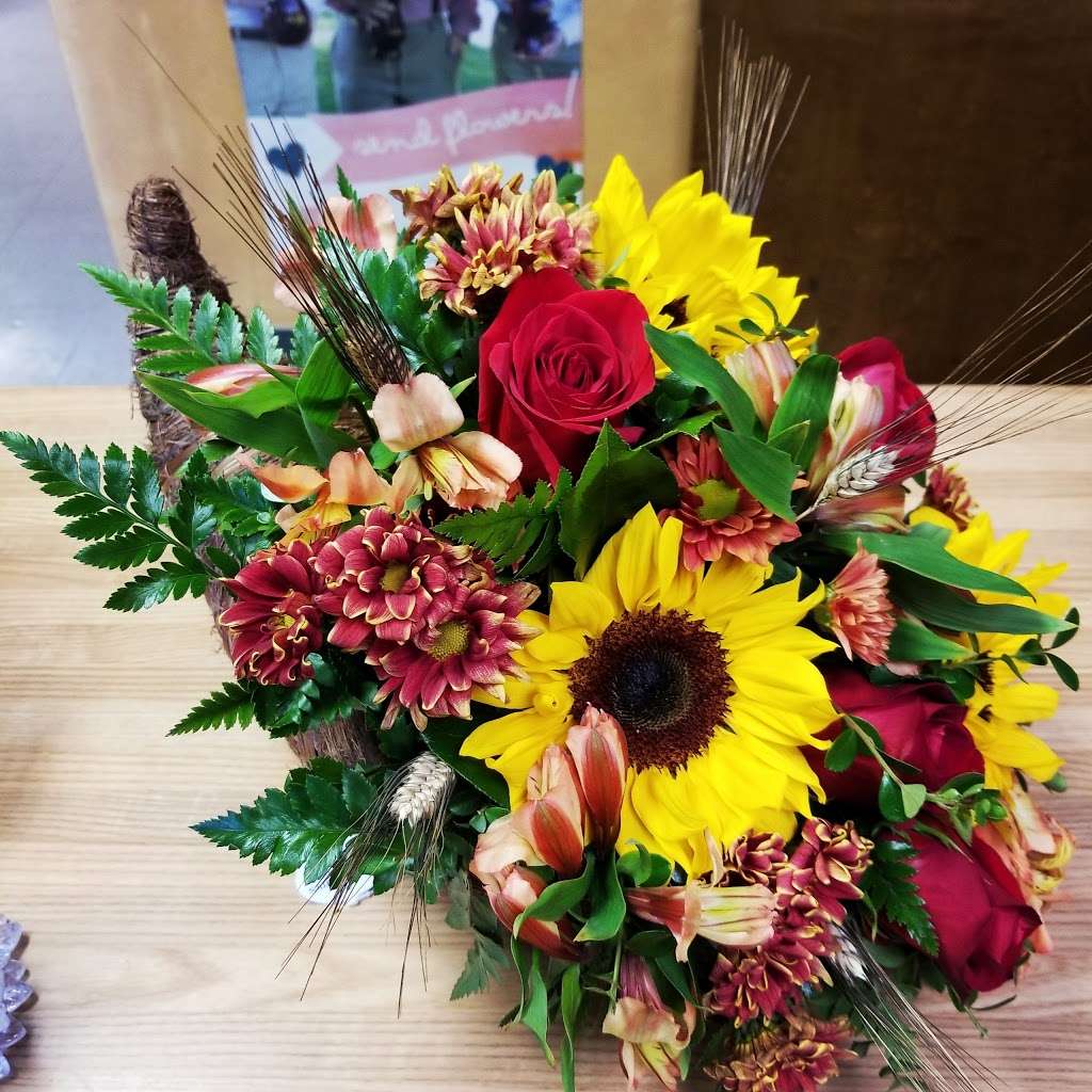 Dustys & Amies Flowers | 26 Burwood Ln, San Antonio, TX 78216, USA | Phone: (210) 523-8789