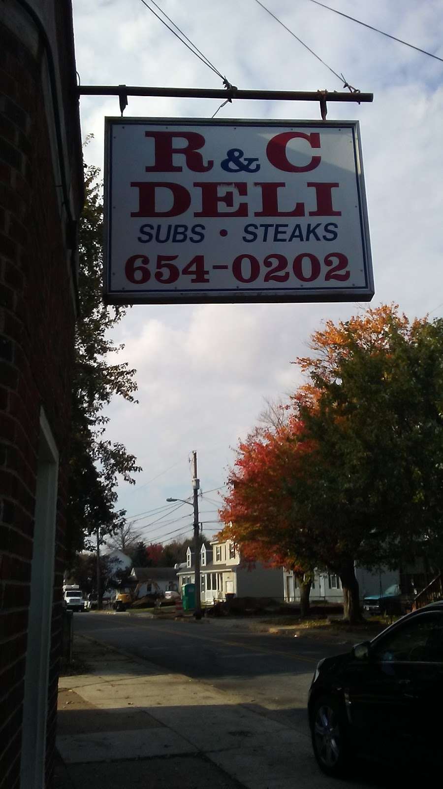 R & C Deli | 100 West Ave, New Castle, DE 19720, USA | Phone: (302) 654-0202