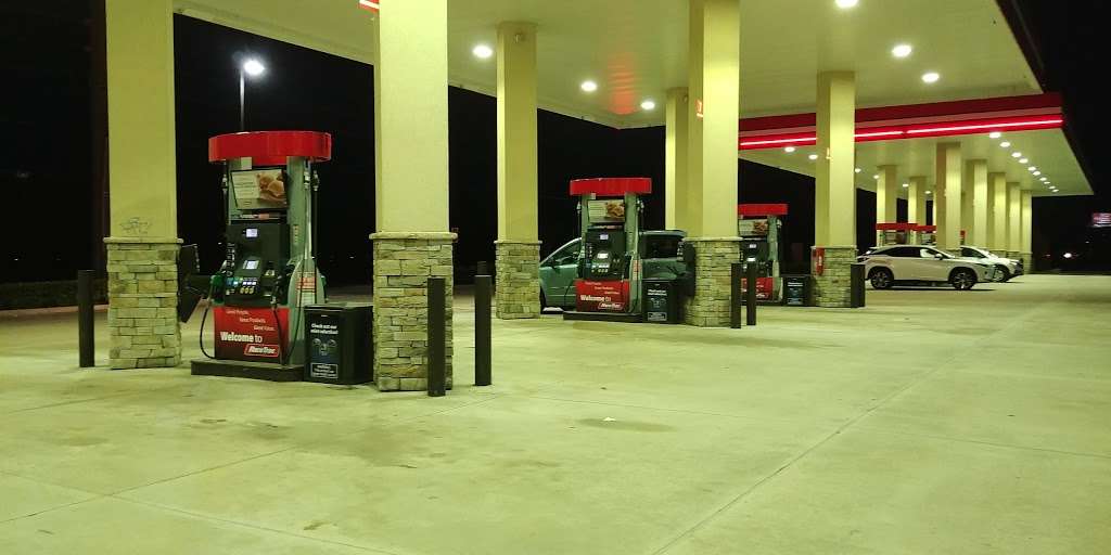 RaceTrac | 1600 S John Young Pkwy, Kissimmee, FL 34741, USA | Phone: (407) 933-3700