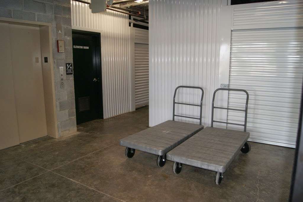 U-Stor-It Self Storage Streamwood | 145 W Irving Park Rd, Streamwood, IL 60107, USA | Phone: (630) 756-5694