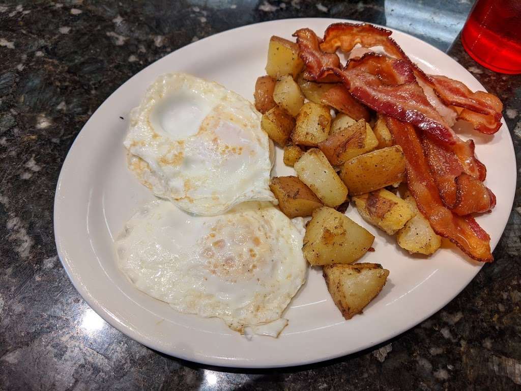 Breakfast at Stephanies | 3 Farm St, Upton, MA 01568, USA | Phone: (508) 603-1668