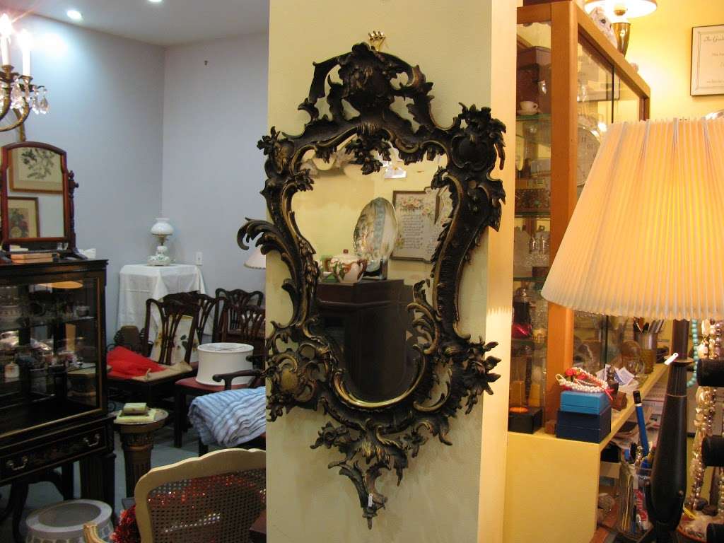 J & J Antiques | 44 Fairfield St, Montclair, NJ 07042, USA | Phone: (973) 744-8386