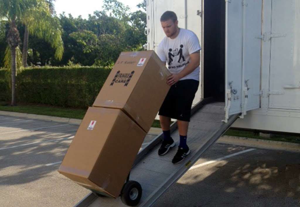 Windermere Moving Company - Moving Helpers | 13506 Summerport Village Pkwy, Windermere, FL 34786, USA | Phone: (407) 513-4759