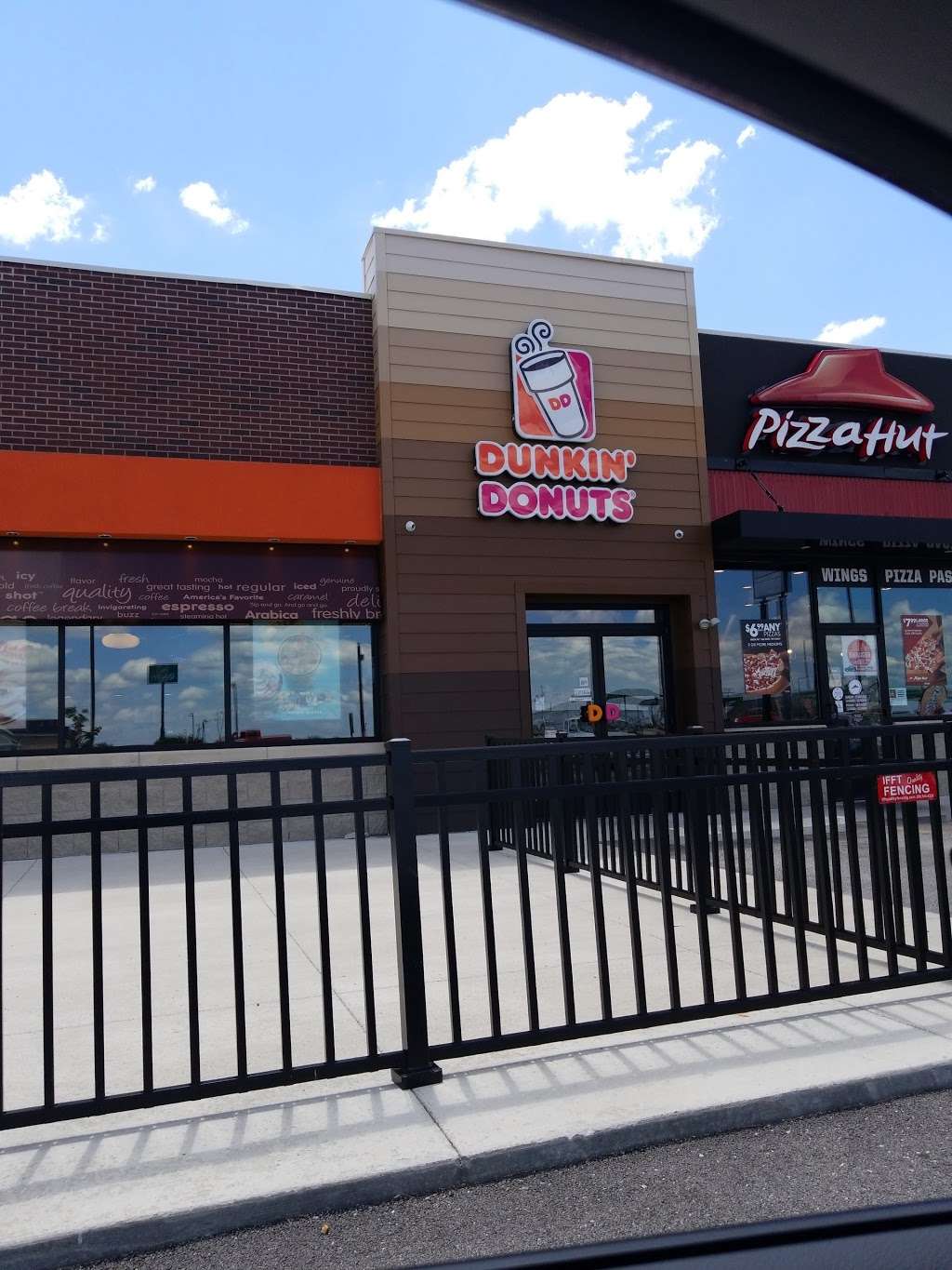 Dunkin | 1826 W Reynolds St, Pontiac, IL 61764, USA | Phone: (815) 419-2337