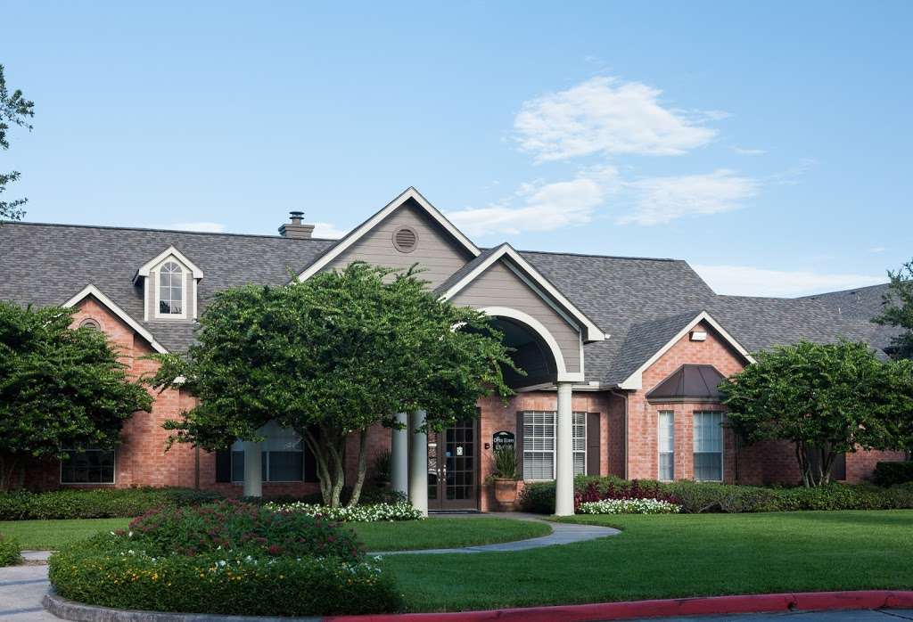 Riverbend Apartment Homes | 301 N Wesley Dr, League City, TX 77573, USA | Phone: (281) 601-1951