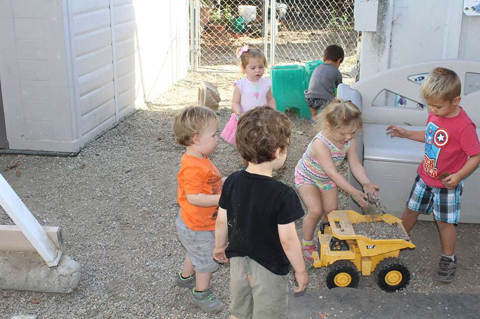Farm School Childcare and Learning Center | 280 Cummings Rd, Santa Paula, CA 93060, USA | Phone: (805) 921-1781