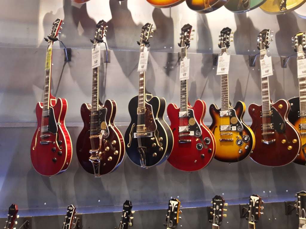 Guitar Center | 240 NJ-17 suite 3 & 4, Paramus, NJ 07652, USA | Phone: (201) 576-9869