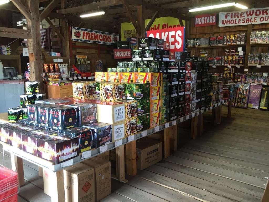 The Fireworks Superstore | 106 New Brodheadsville Blvd S, Brodheadsville, PA 18322, USA | Phone: (570) 992-2215