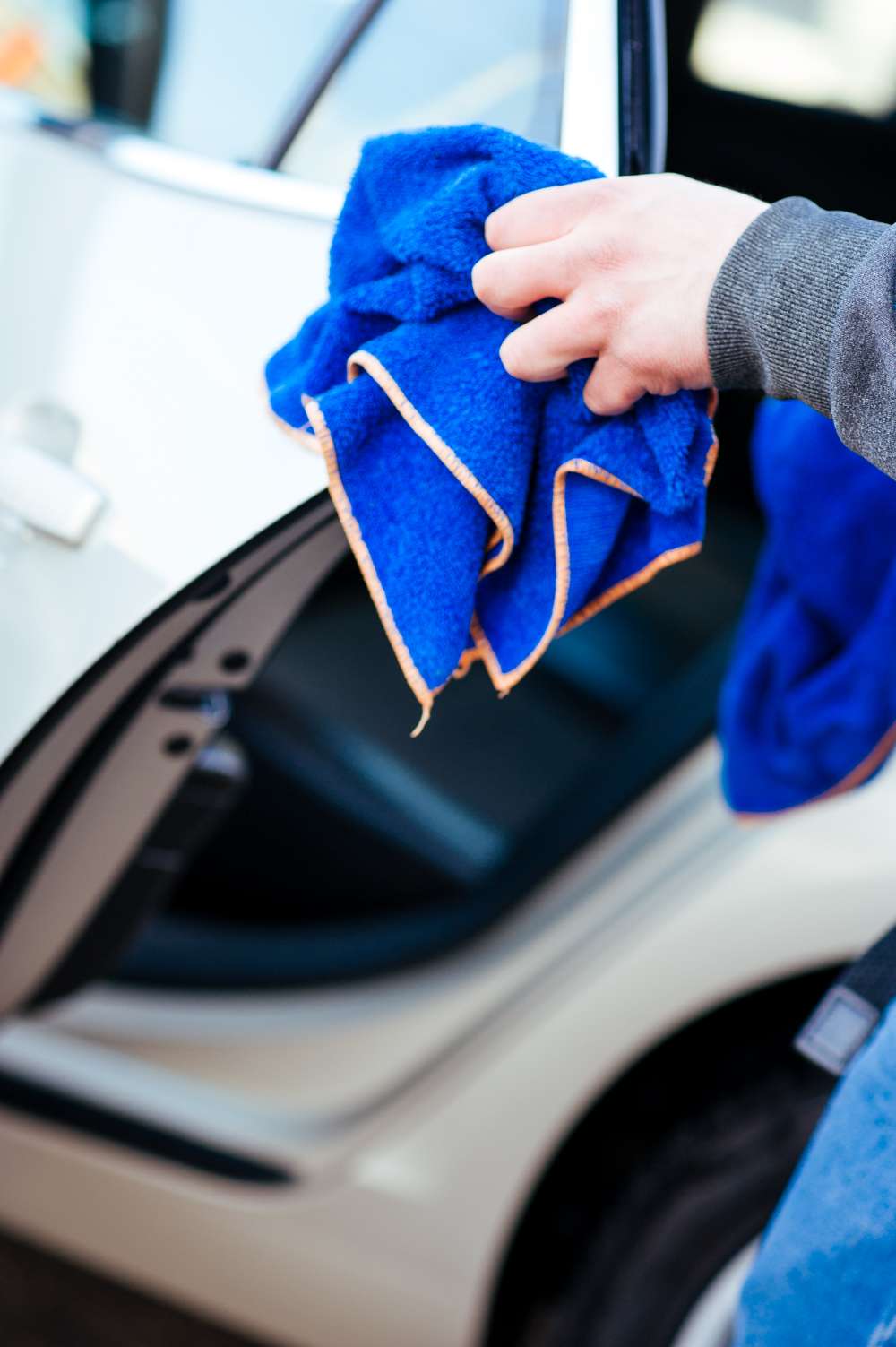 Evanston Car Wash & Detail Center | 2416 Dempster Street, Evanston, IL 60202 | Phone: (847) 866-6444