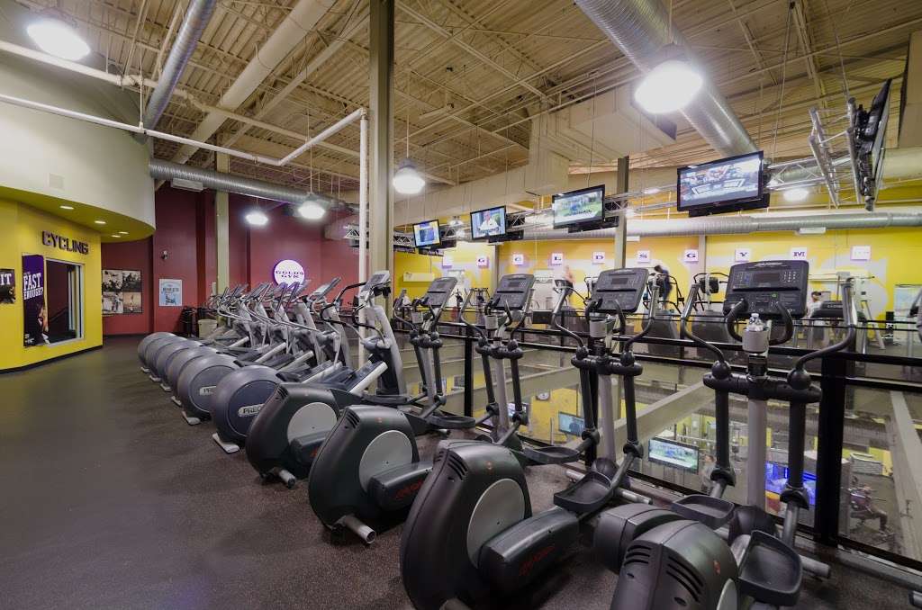 Golds Gym | 7900 Ritchie Hwy Ste C129, Glen Burnie, MD 21061, USA | Phone: (410) 863-4653