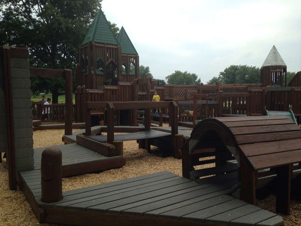 Earl Park Community Park | 318 N Town Park Cir, Earl Park, IN 47942, USA | Phone: (219) 474-6108