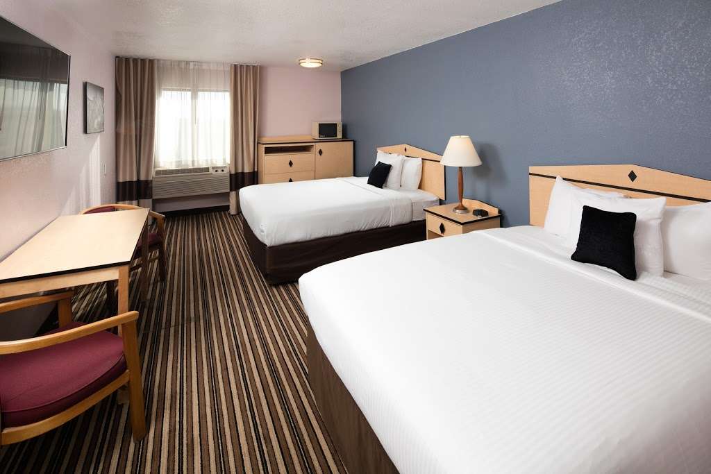 Red Lion Inn & Suites Denver Airport | 16921 E 32nd Ave, Aurora, CO 80011 | Phone: (303) 367-5000