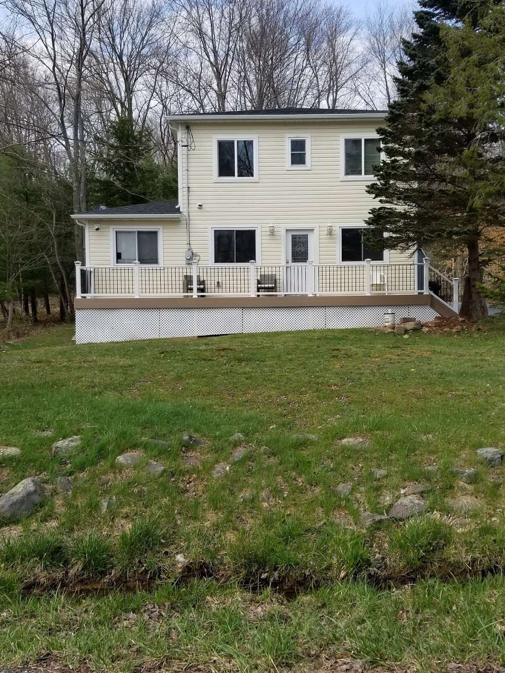 Arrowhead Lake Vacation Rental | 349 N Arrow Dr, Pocono Lake, PA 18347 | Phone: (347) 330-8505