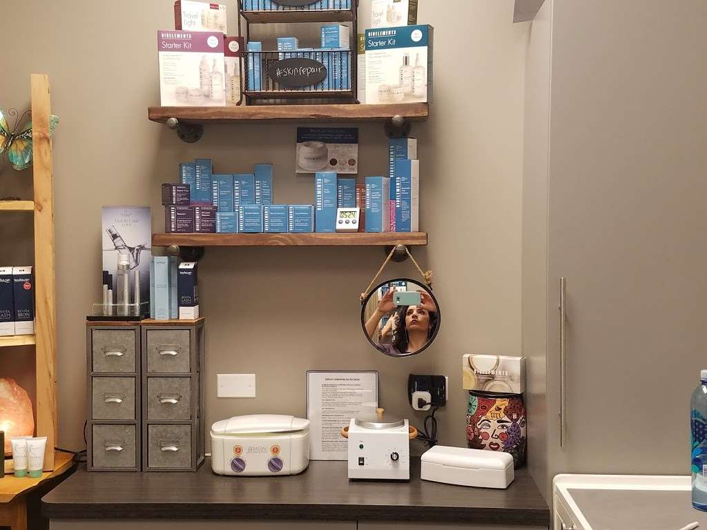 Marguerites Skin Care & Makeup | 442 West Army Trail Road #107, Bloomingdale, IL 60108, USA | Phone: (847) 414-3939