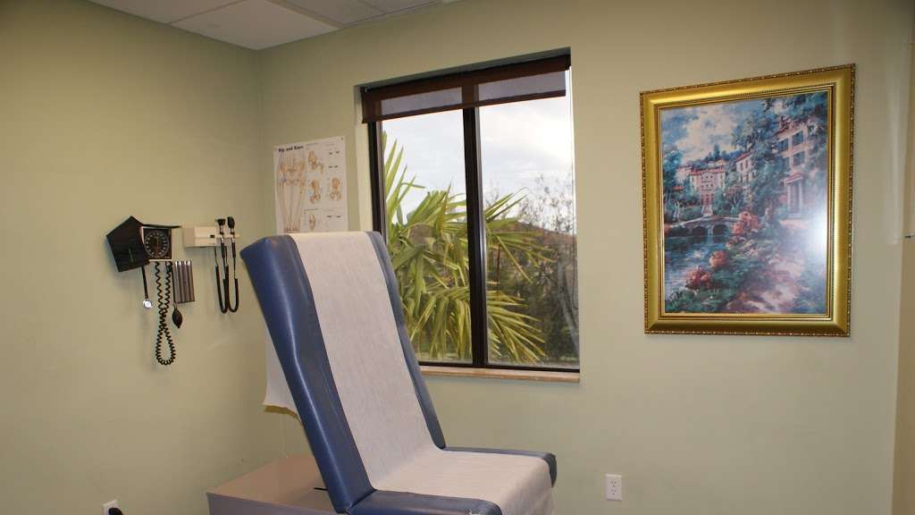 Health and Wellness Chiropractic Centers | 4152 W Blue Heron Blvd suite 123, Riviera Beach, FL 33404 | Phone: (561) 996-7585