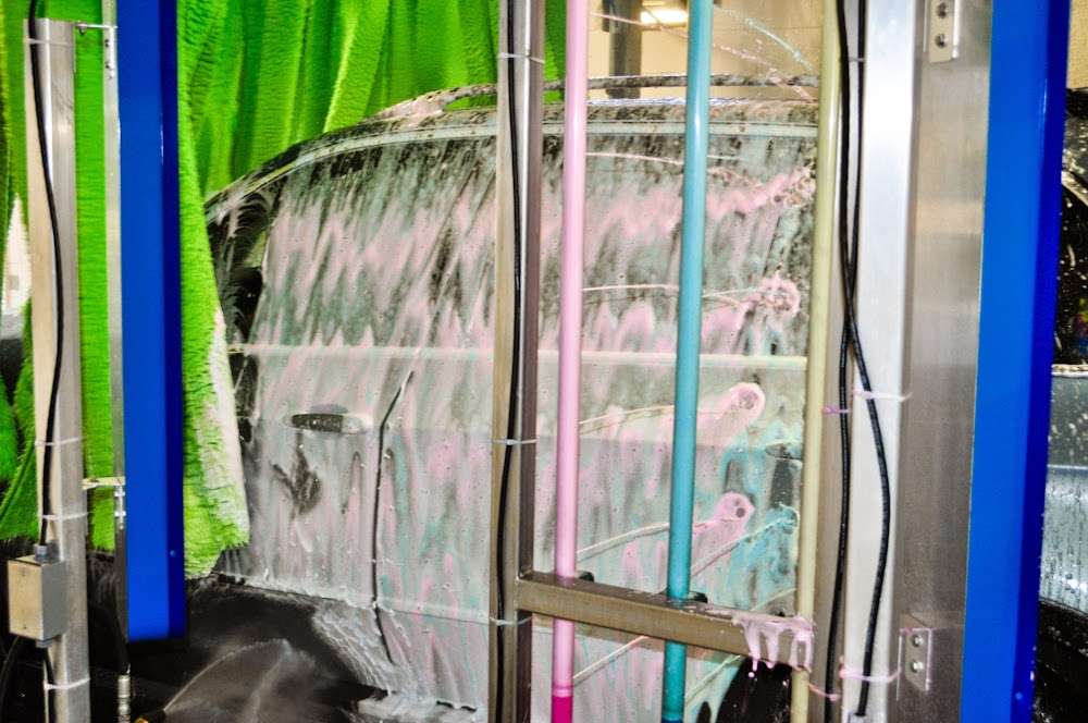 Crystal Car Wash | 2 South St, Suffern, NY 10901, USA | Phone: (845) 369-9274