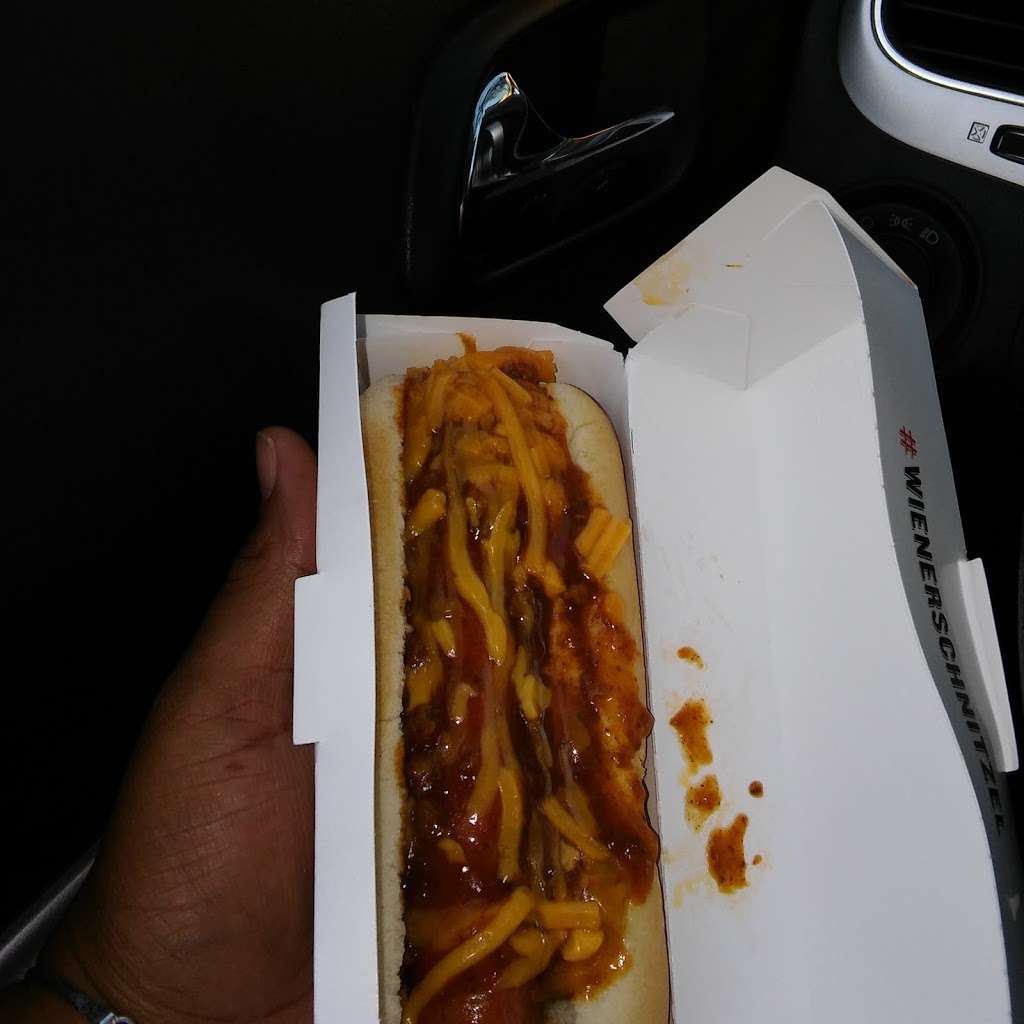 Wienerschnitzel | 2830 S Ventura Rd, Oxnard, CA 93033, USA | Phone: (805) 247-0442