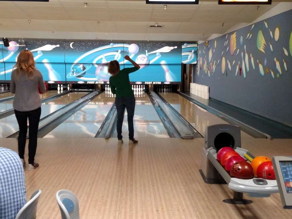 Fort Myer Bowling Center | 411 McNair Rd, Fort Myer, VA 22211, USA | Phone: (703) 528-4766