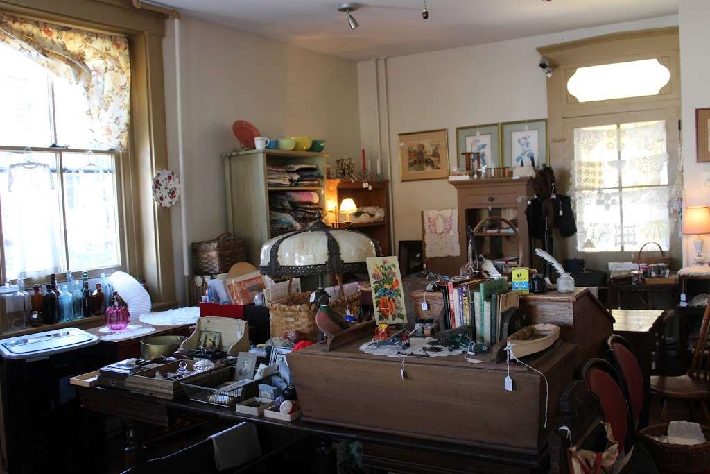 Main Street Antiques | 2 W Main St, Strasburg, PA 17579, USA | Phone: (717) 598-6694