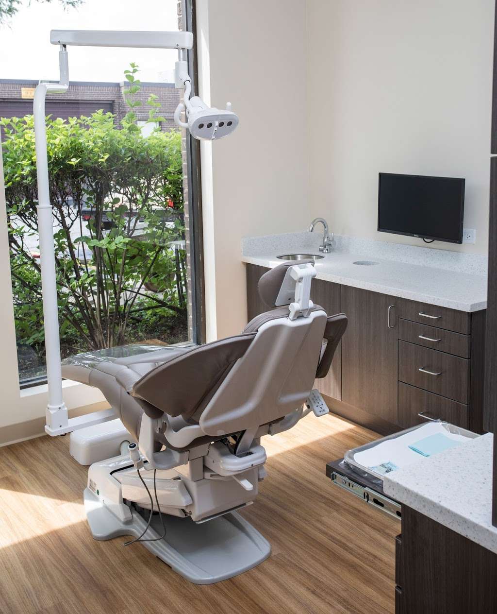 Lake Bluff Family Dentistry | 42 Sherwood Terrace #8, Lake Bluff, IL 60044, USA | Phone: (847) 604-4012