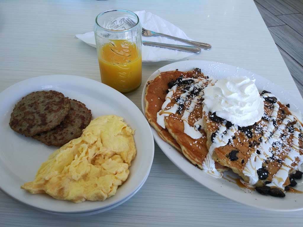 The Breakfast Joynt | 6245 E Bell Rd, Scottsdale, AZ 85254, USA | Phone: (480) 664-9373