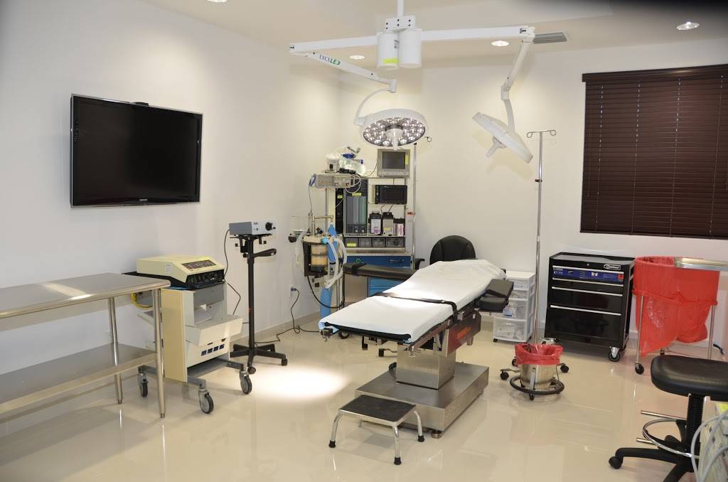 Surgeons Cosmetic Center & Med Spa | 8585 SW 72nd St STE 107, Miami, FL 33143, USA | Phone: (305) 274-3393