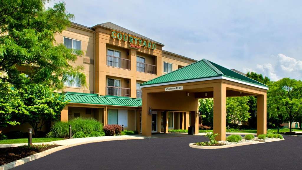 Courtyard by Marriott Allentown Bethlehem/Lehigh Valley Airport | 2160 Motel Dr, Bethlehem, PA 18018, USA | Phone: (610) 317-6200