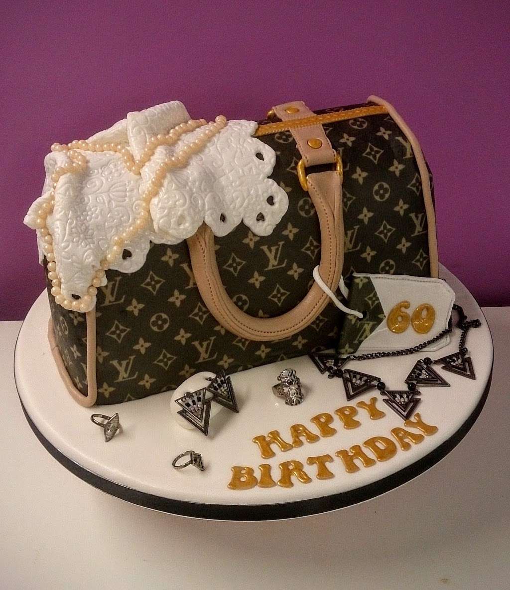 Hayley-Janes Cakes | 14 High St, Colney Heath, St Albans AL4 0NU, UK | Phone: 01727 826124