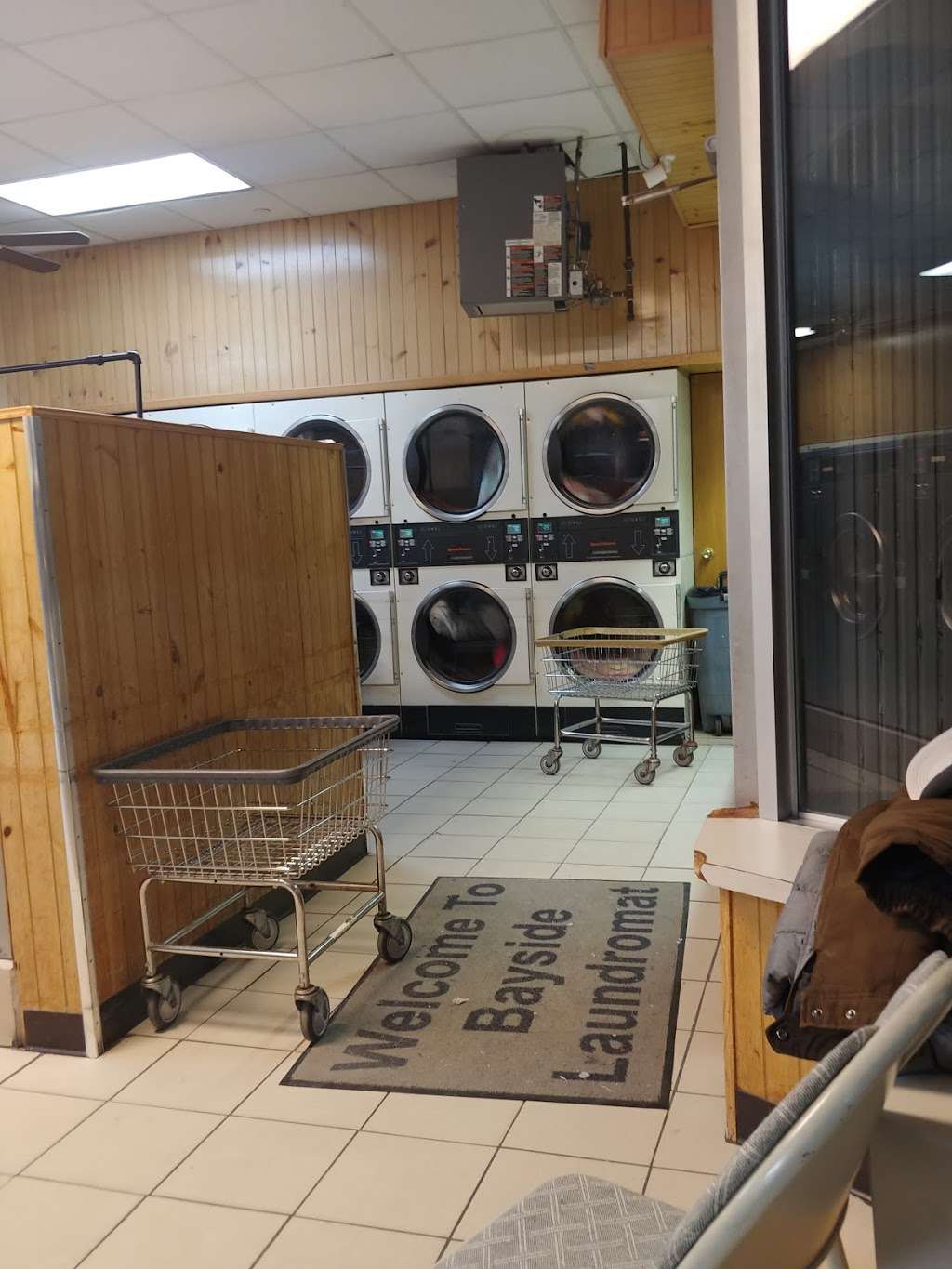 Excellent Laundromat | 4801 Bell Blvd, Bayside Hills, NY 11364, USA | Phone: (718) 423-8888