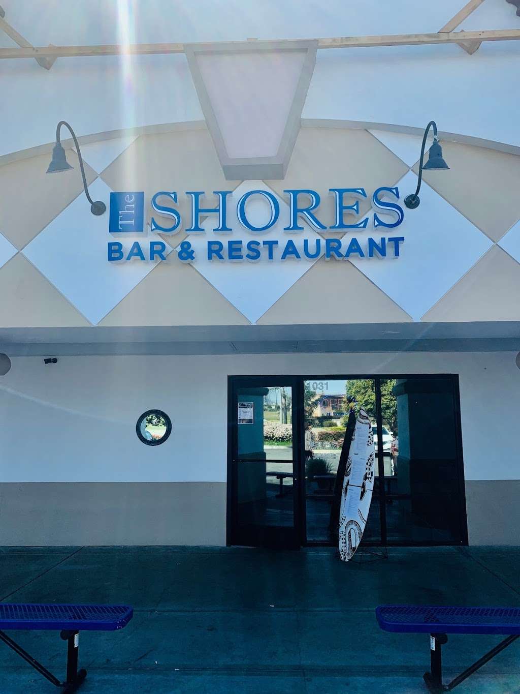 The Shores Restaurant | 1031 Harbor Blvd, Oxnard, CA 93035, USA | Phone: (805) 394-0028