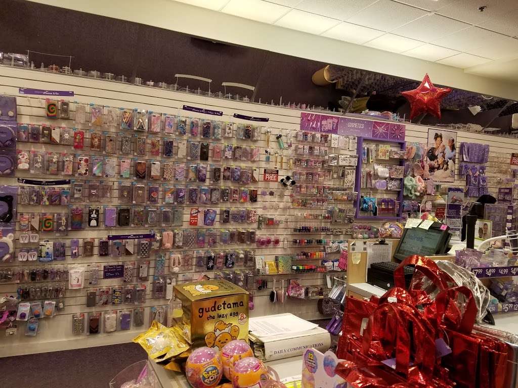 Claires | 14550 Clay Terrace Blvd, Carmel, IN 46032, USA | Phone: (317) 569-0127