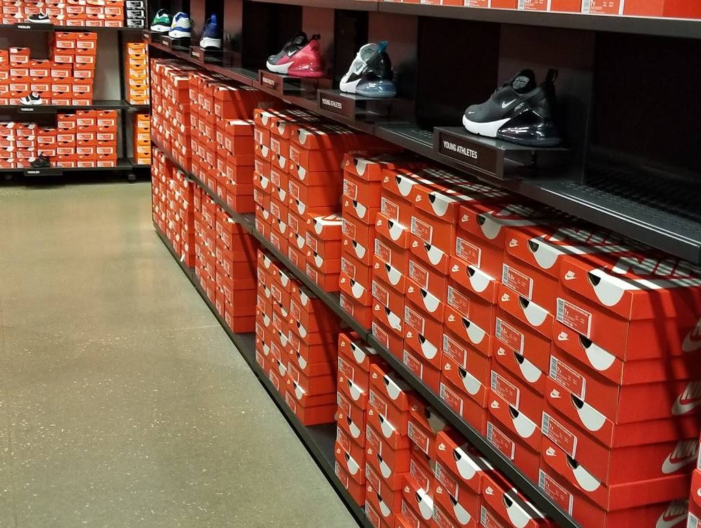 Nike Employee Store | 3205 victory, Ridge Creek Cove, Memphis, TN 38128, USA | Phone: (901) 353-2410