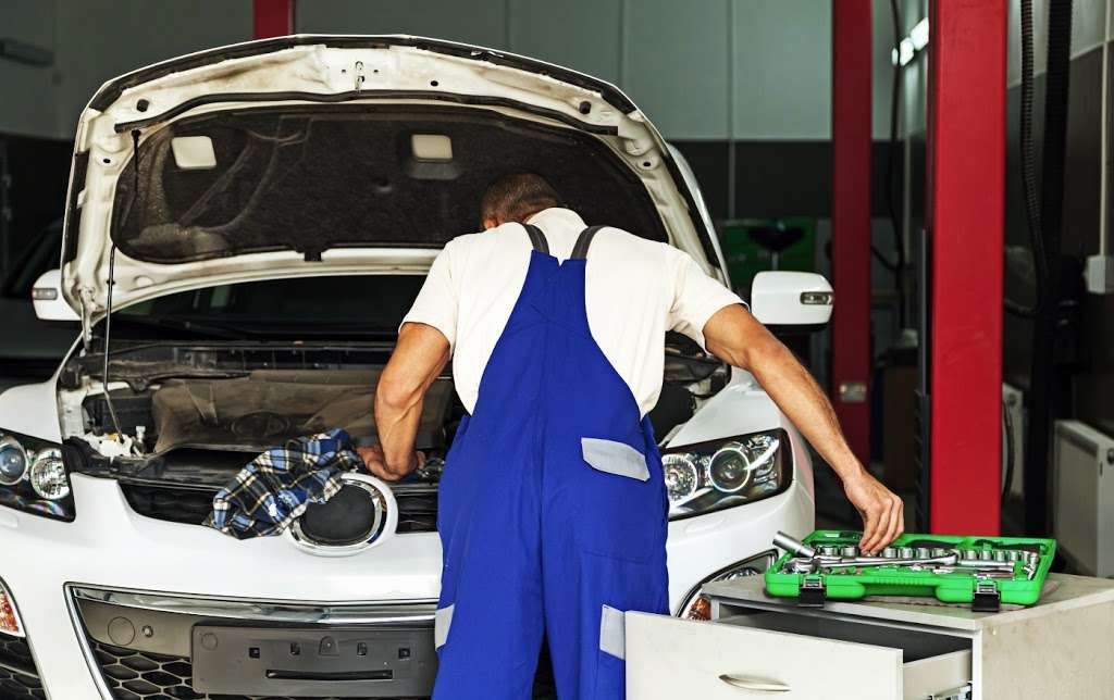 AC Auto Body & Repair Racine | 2819 S Memorial Dr, Racine, WI 53403, USA | Phone: (262) 637-9944