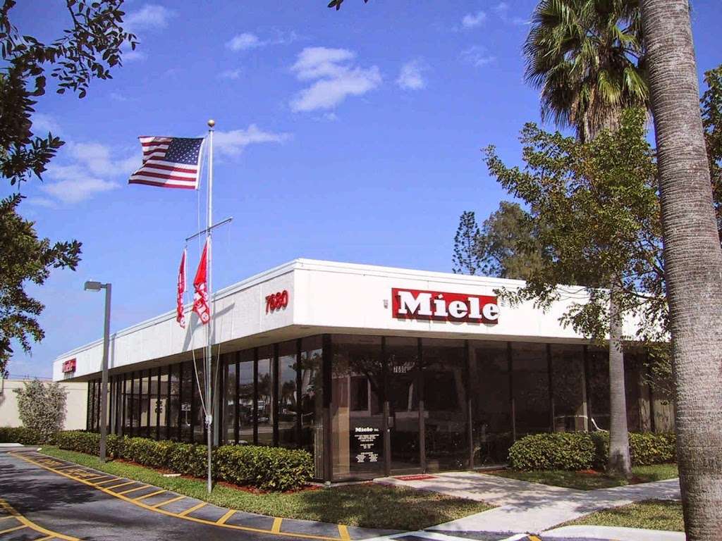 Miele Experience Center Boca Raton | 7680 North, S Federal Hwy, Boca Raton, FL 33487, USA | Phone: (800) 843-7231 ext. 5752