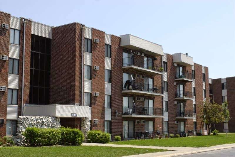 Riverwood Apartment Homes | 1475, 3649 173rd Ct, Lansing, IL 60438, USA | Phone: (708) 474-8585