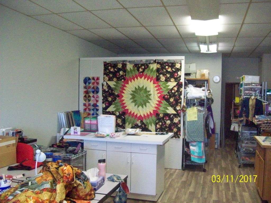 Quilting on the Fox | 137 W River Rd, Elgin, IL 60123 | Phone: (630) 787-4600