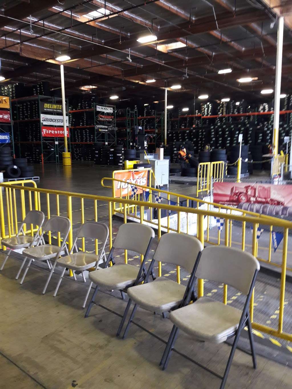 Tires Warehouse | 13225 Alondra Blvd, Santa Fe Springs, CA 90670, USA | Phone: (562) 281-6029