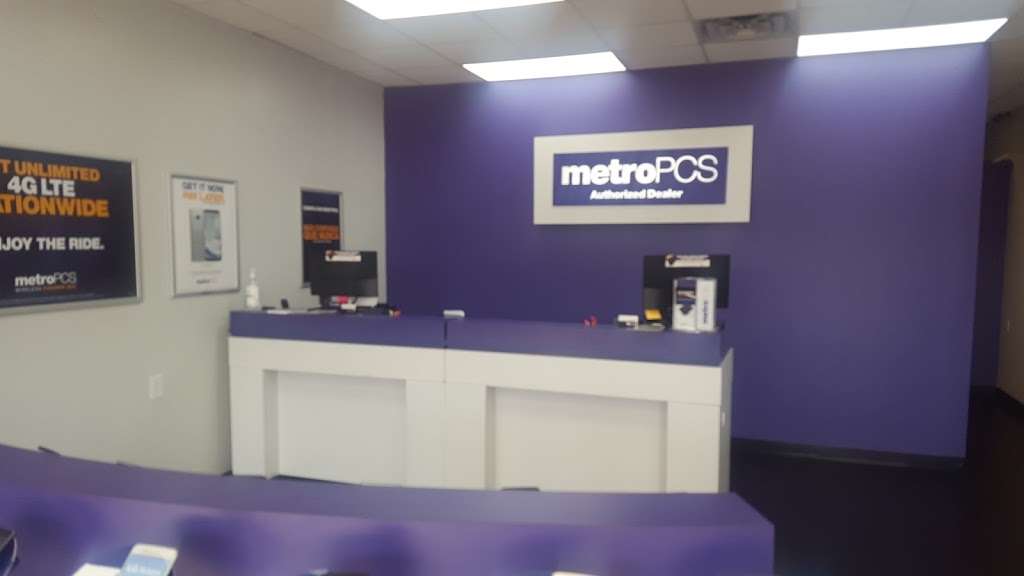 Metro by T-Mobile | 7123 Broadway St, Pearland, TX 77581, USA | Phone: (281) 997-3828