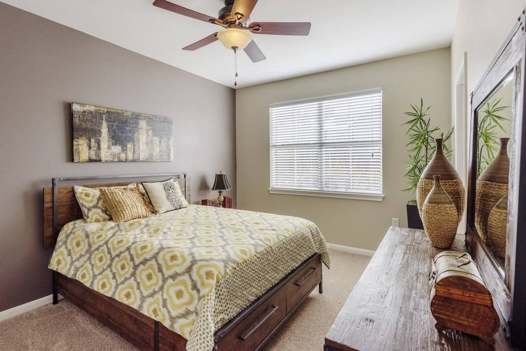 Oasis Apartments | 1495 Farnham Point, Colorado Springs, CO 80904, USA | Phone: (719) 520-0800