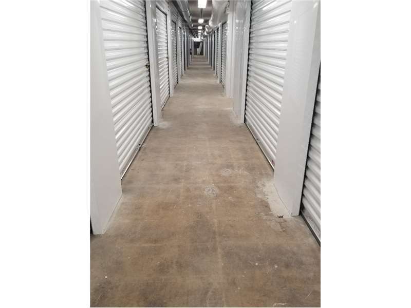 Extra Space Storage | 3940 E 106th St, Chicago, IL 60617, USA | Phone: (773) 273-8624